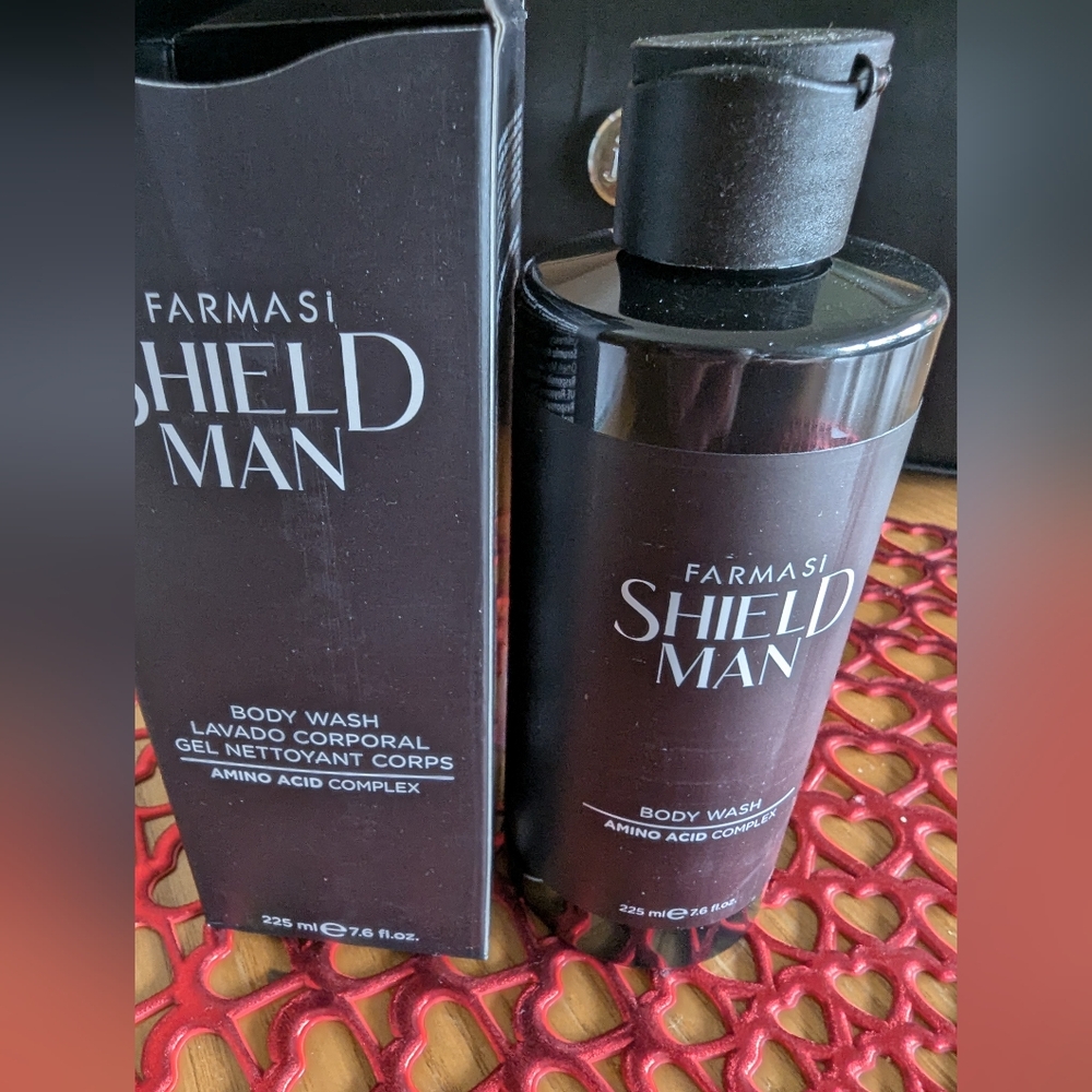 Men's Body Wash. Farmasi. New. Boxed. Great Gift. #56